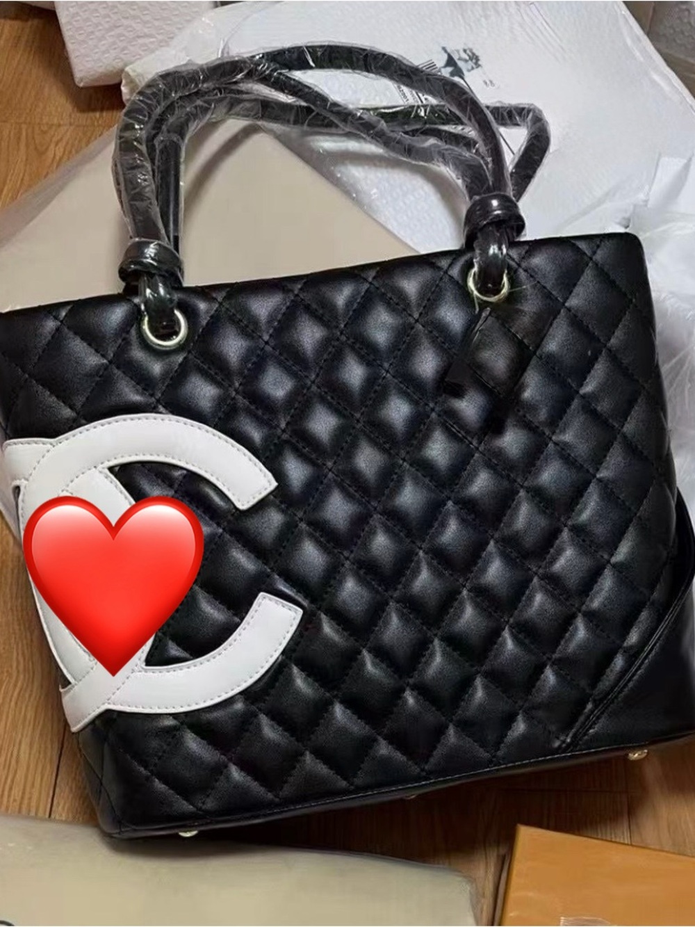 High Quality Quilted Black Tote Bag with White Accent - Women's Handbag